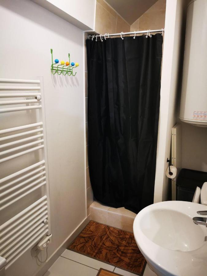Appartement 4-6 Personnes A Proximite Des Stations Et Grands Cols Saint Avre la Chambre Екстер'єр фото